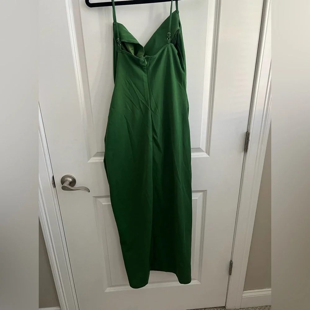 Cider Emerald Green Cowl Neck Ruched Midi Dress - Picture 2 of 2